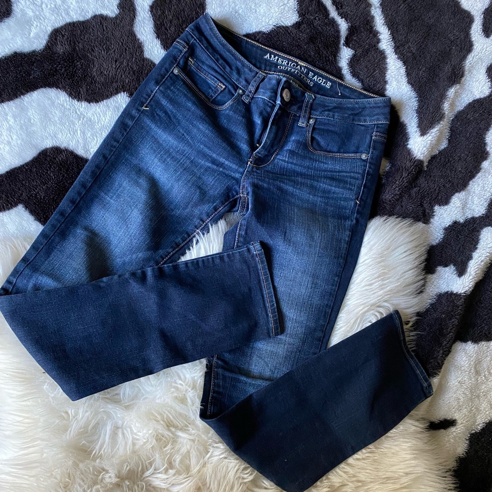 Dark wash low rise American Eagle jeans size 2
